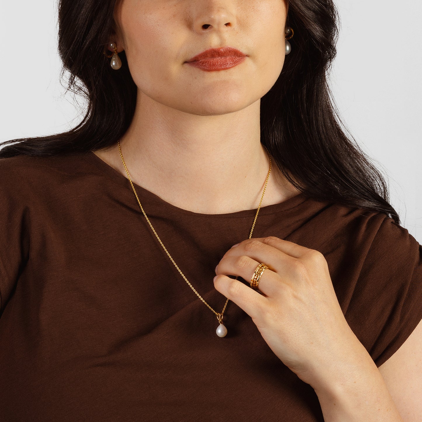 Droplet Pearl Necklace